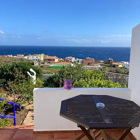 Marina La Caleta (El Hierro)